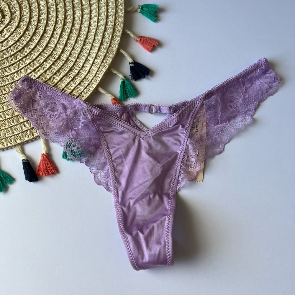 Victoria's Secret Rose Lace-Trim High-Leg Thong Panty Charmed Violet S NEW